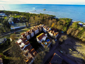 Apartament pod Dębami, Rowy